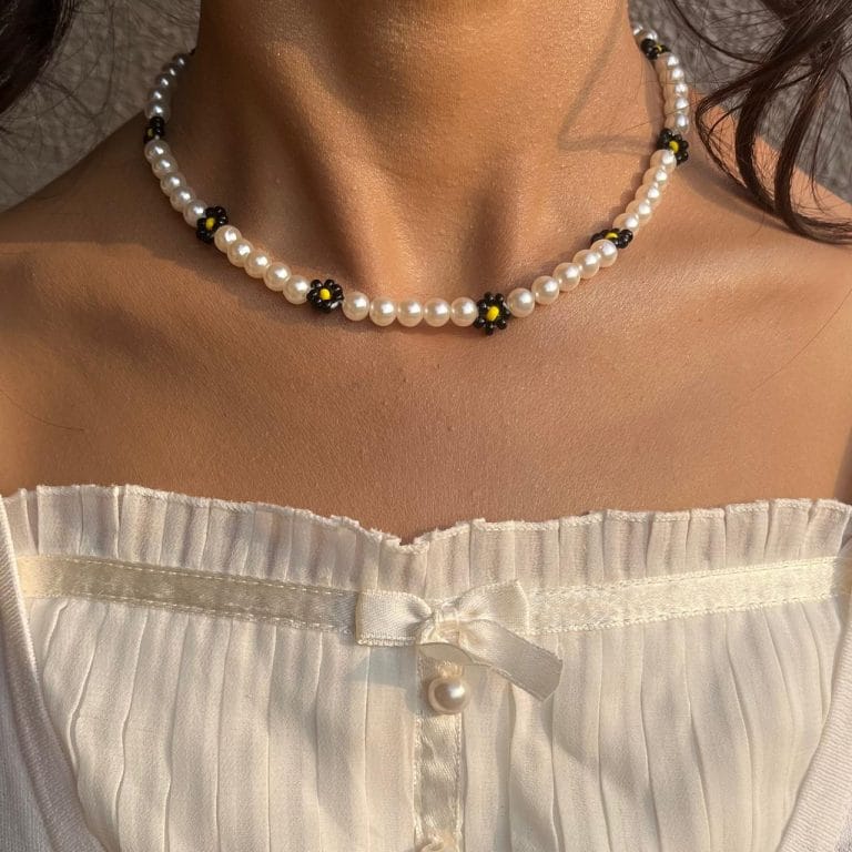 Trendy Korean Necklace (Black)