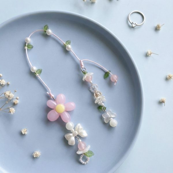 Aesthetic Floral Beaded Bookmark | Trendy Bookmarks for Novels Thread Beaded Bookmark